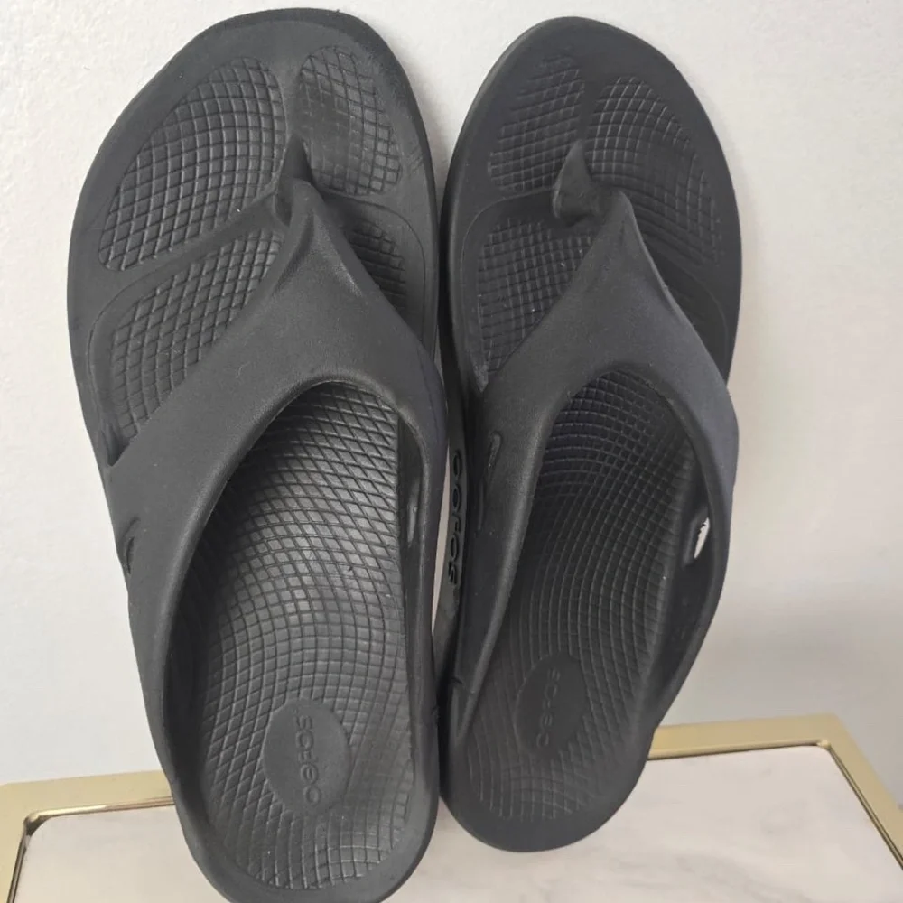 Oofos Ooriginal Men 14 Black Thong Flip Flop Recovery Sport Slip-On Shoe